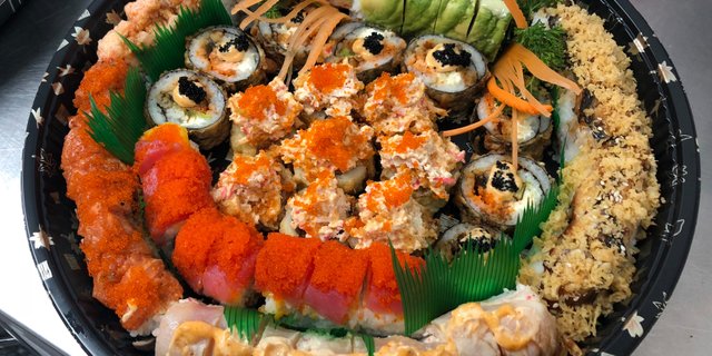 Signature Roll Deluxe Platter 6