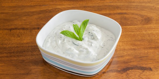 Lebanese-Style Tzatziki