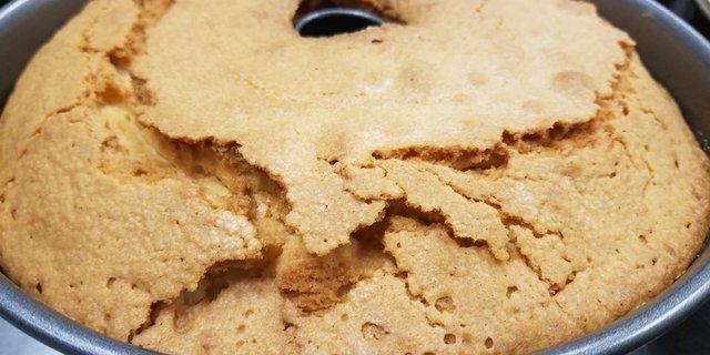 Emily's Original Round Pound Cake