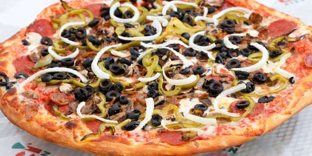 Deluxe Pizza