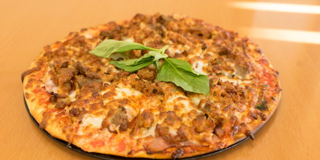 Ultimeat Pizza