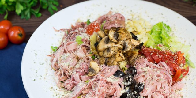 Romano's Antipasto Salad