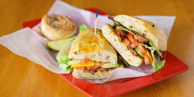 Mo' Betta BLT Sandwich