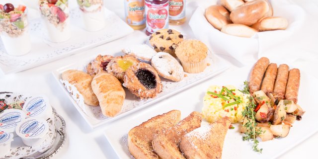Complete Hot & Cold Breakfast