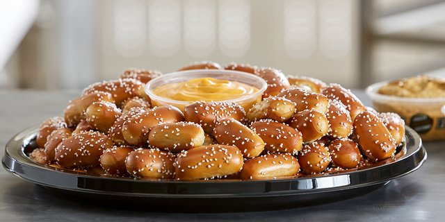 Pretzel Rivet Half Tray