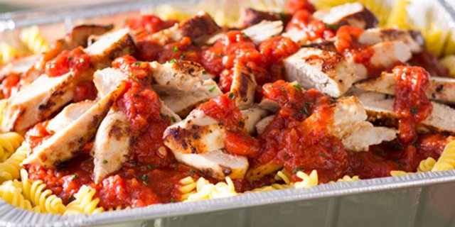 Gluten-Free Rotini w/ Grilled Chicken & Marinara Sauce