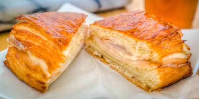 Turkey, Swiss & Garlic Aioli Sandwich