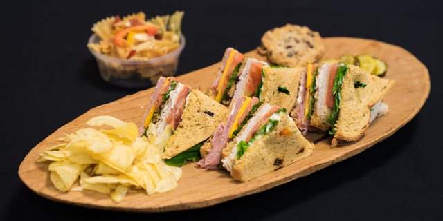Heitzman Boxed Lunch