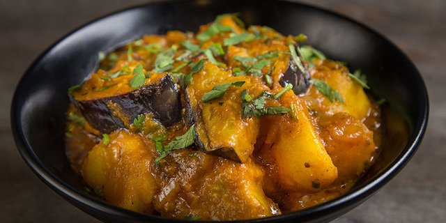 Achari Aloo Baigan