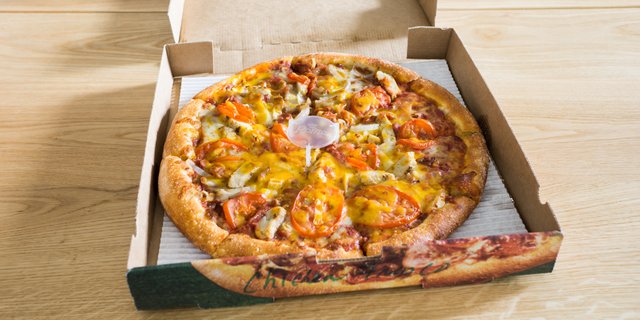 Chicken Fresco Pizza w/ Gluten-Free Crust
