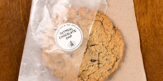 Oatmeal Chocolate Chip Cookie