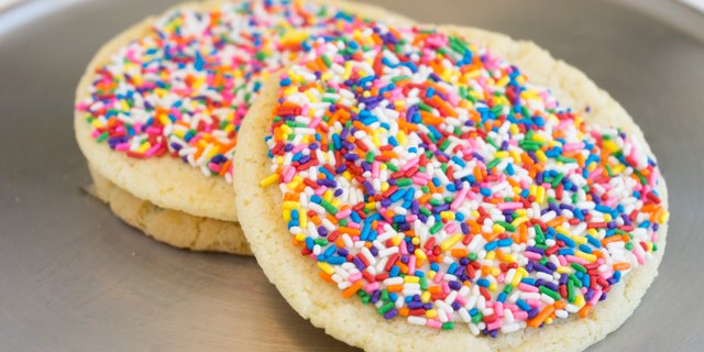 Sugar Cookies w/ Vanilla Buttercream