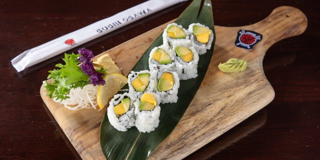 Mango & Avocado Roll