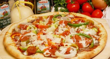 Famous Famiglia Pizza