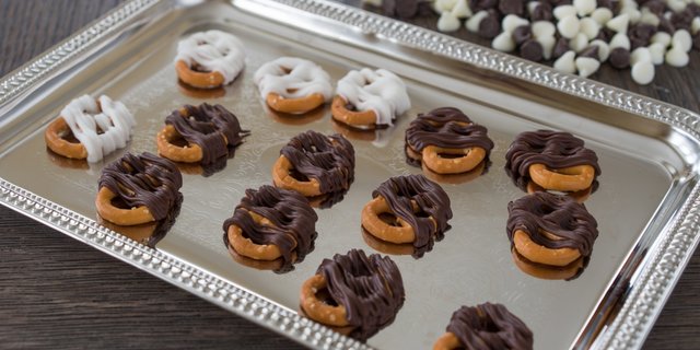 Gluten-Free Pretzel Ties