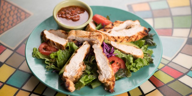 Grilled Chicken and Avocado Salad