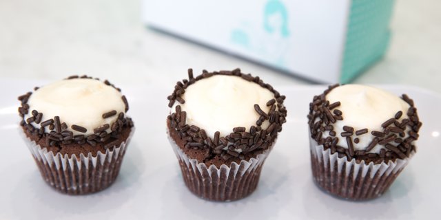 Miniature Flourless Chocolate Cupcakes