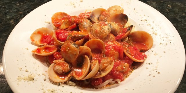 Linguine w/ Fresh Clam Sauce
