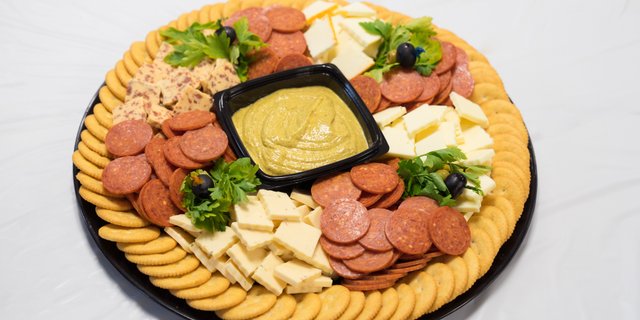 Assorted Cheeses & Pepperoni Tray