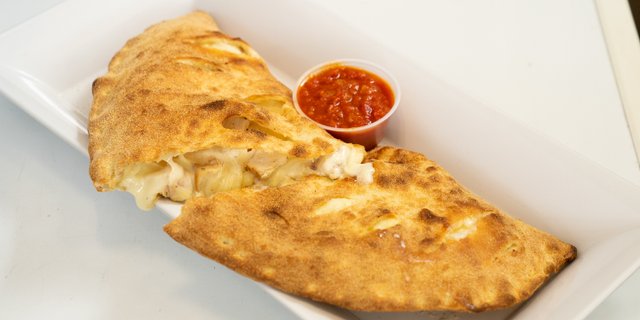 Formaggio Calzone