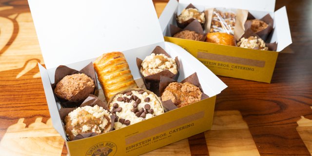 Dozen Sweets Nosh Box