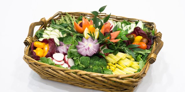 Seasonal Crudite Basket