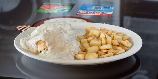 Biscuit & Gravy