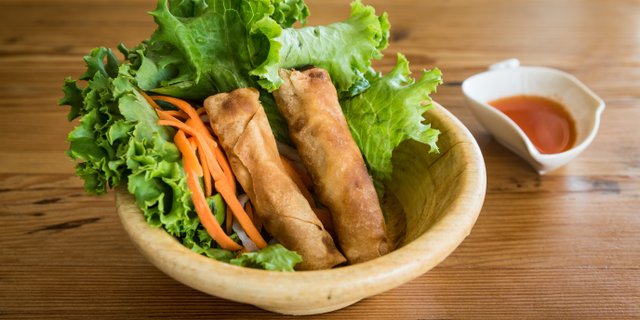 Crispy Saigon Chicken Rolls