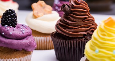 B Cupcakes