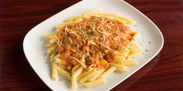 Pasta w/ Vodka Sauce