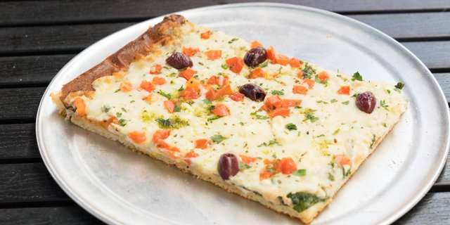 Quattro Formaggi Pizza