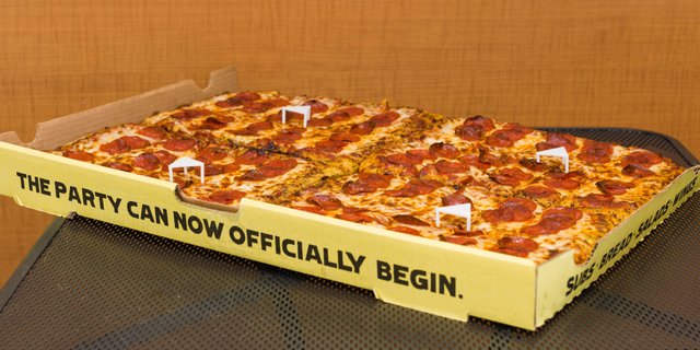 Deep Dish Party Pizza