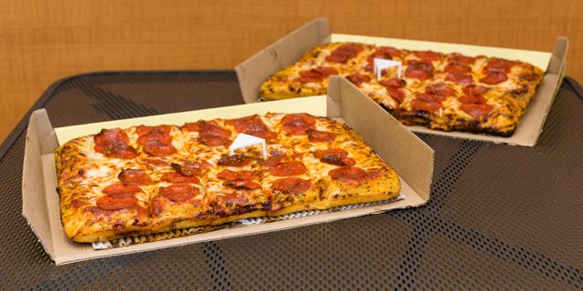 1/2 Deep Dish Party Pizza