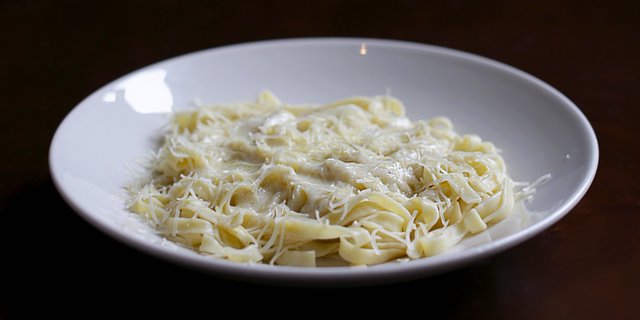 Fettuccine Alfredo