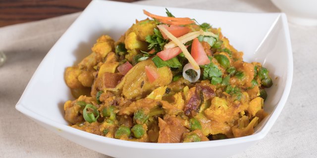 Aloo Gobi Mattar