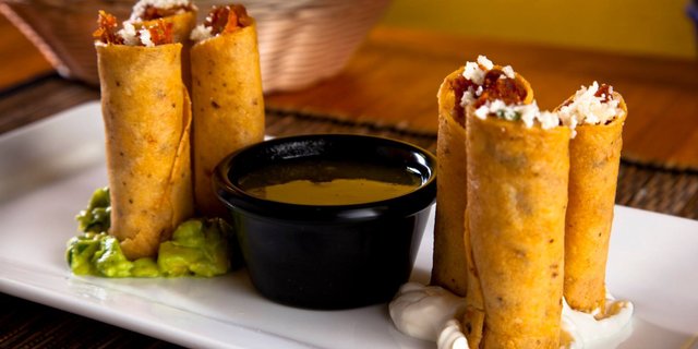 Crispy Chicken Taquito Tray