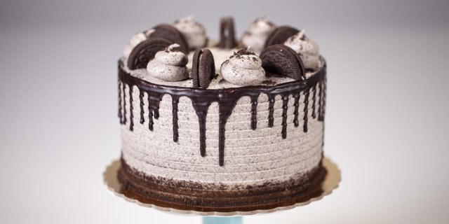 Cookies & Cream Cake