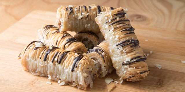 Baklava Nut Roll