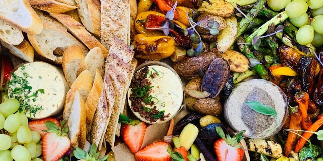 Savory Cheesecake & Crudite