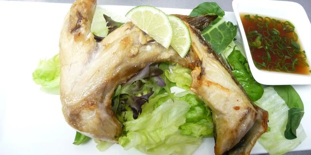 Hamachi Kama Platter