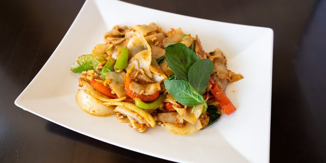 Pad Kee Mao (Drunken Noodles)