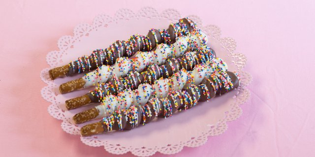 Caramel-Wrapped Chocolate-Covered Pretzel Rods