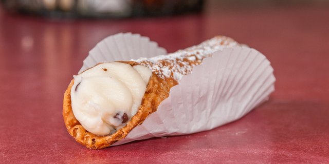 Vanilla Cannoli