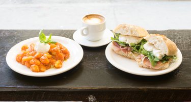 Piccolo Cafe