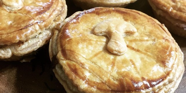Mushroom & Leek Pies