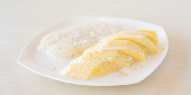 Sweet Sticky Rice w/ Mango