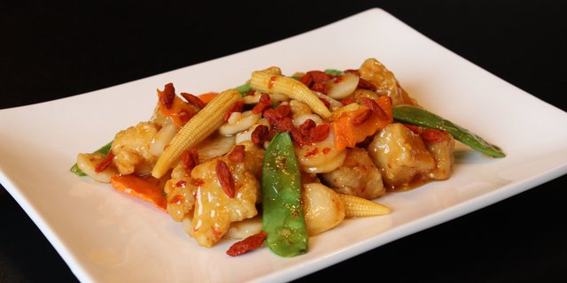 Goji Berry Chicken