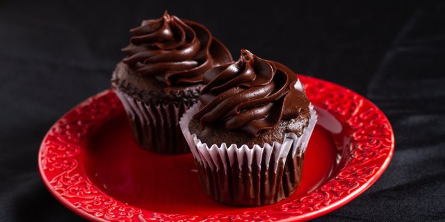 Half-Dozen Chocolate Cupcakes