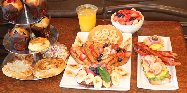 Sandwich & Cake Breakfast Buffet
