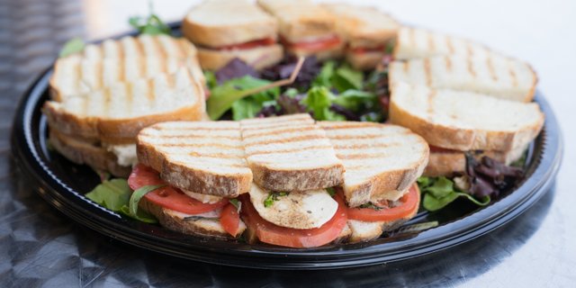 Pomodoro Caprese Panini Tray
